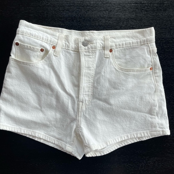 Levi’s 501 High Rise Shorts - Picture 2 of 5